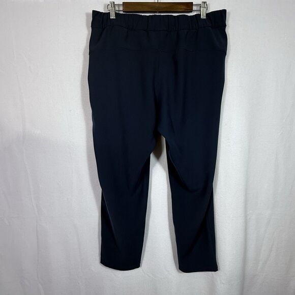 Lululemon On The Fly Woven 27" True Navy Crop Pull On Pants Womens 12 Athleisure - Picture 2 of 11